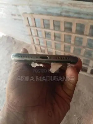 Apple iPhone 8 (Used)