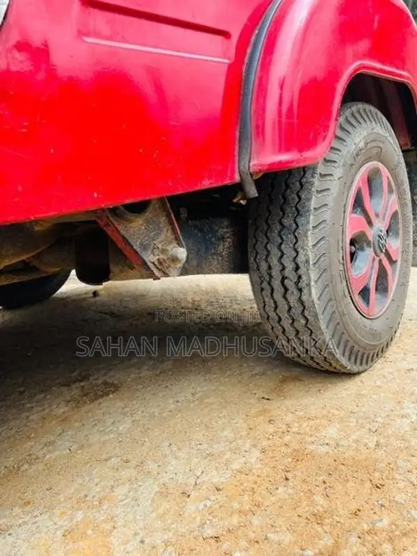 Bajaj RE 2015