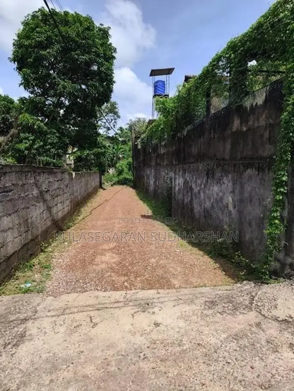 Land for Sale in Nugegoda, Embuldeniya Town