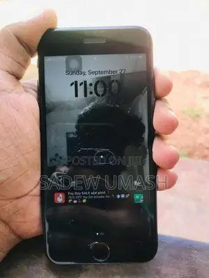 Apple iPhone 8 (Used)
