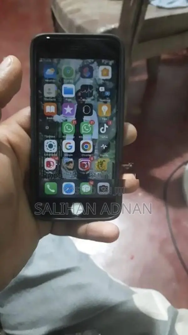 Apple iPhone 7 (Used)