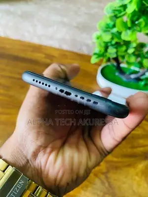 Apple iPhone 11 128GB (Used)