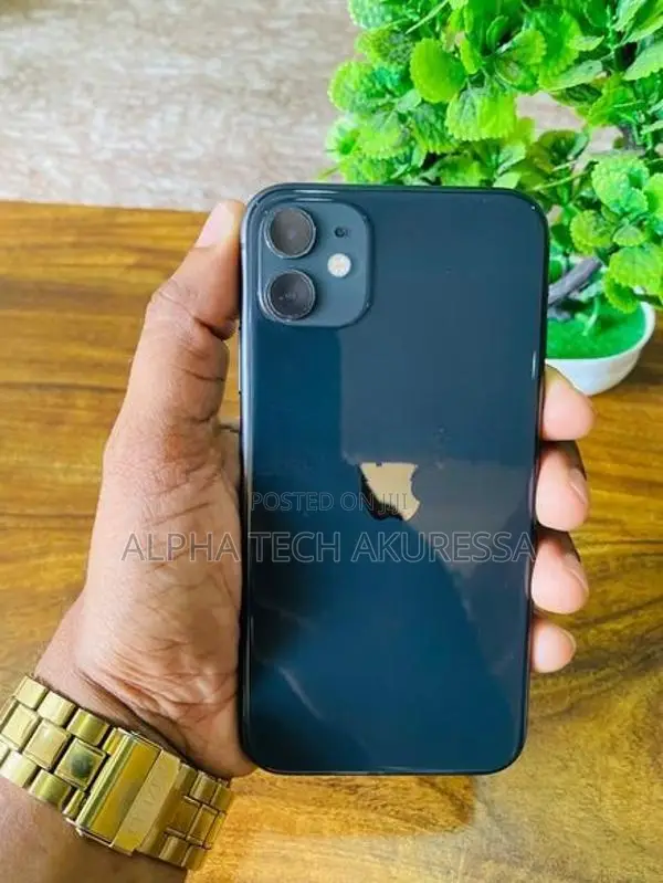 Apple iPhone 11 128GB (Used)