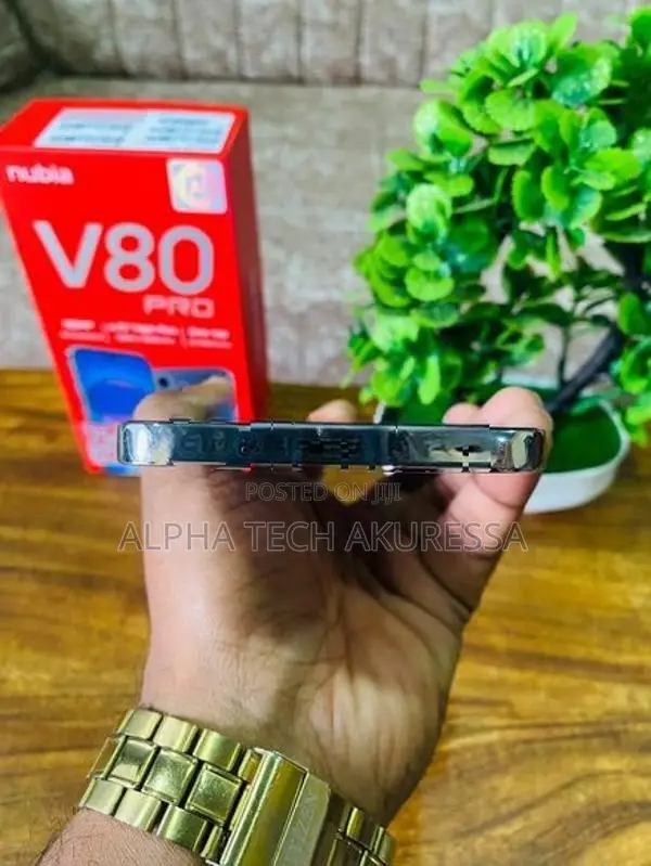 ZTE nubia V80 Pro 20GB 256GB (Used)