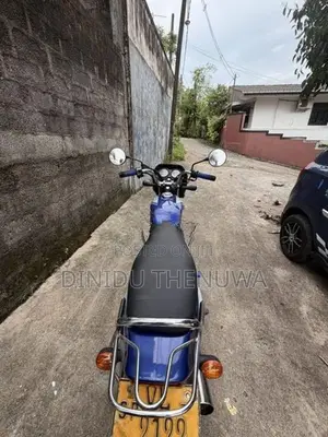 Bajaj CT100 2010