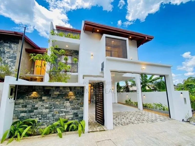 Modern Luxury House For Sale IN Malabe