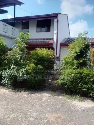 Upstairs House for Sale – Raddolugama