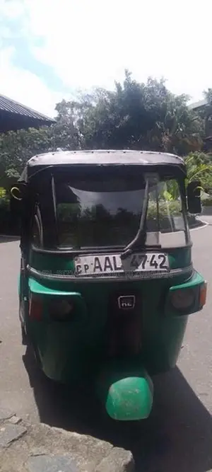 Bajaj RE 2013