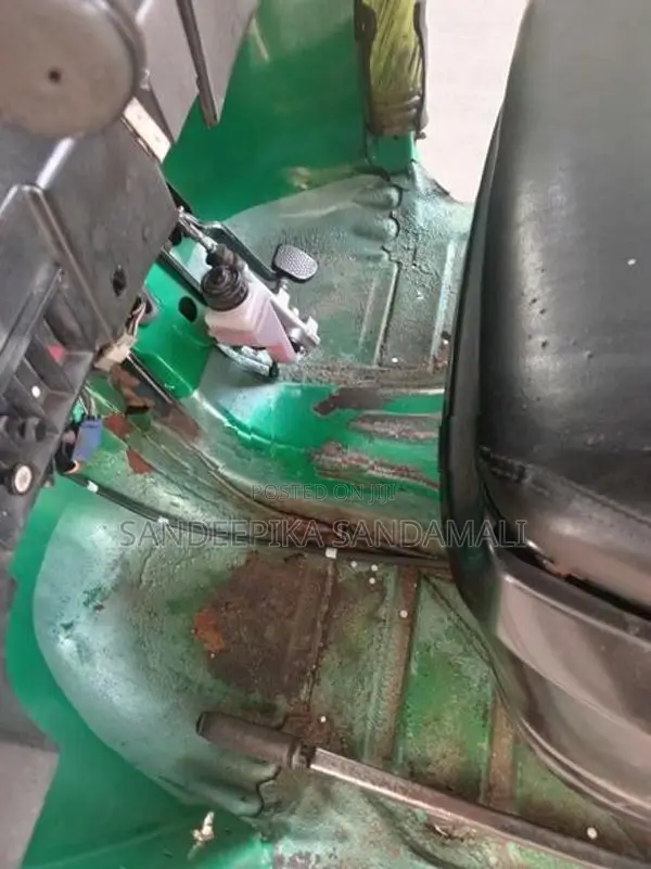 Bajaj RE 2018