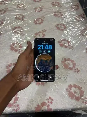 Apple iPhone 13 (Used)