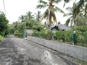 මීගොඩ බිම් කොටස් විකිණීමට