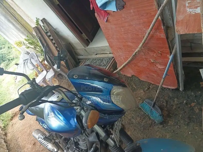 Bajaj Discover 125 2005