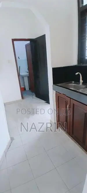 Large Garden Area with 3 Berooms House Rent Dehiwala