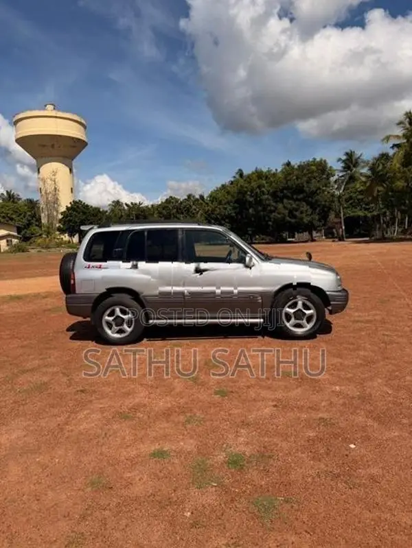 Suzuki Grand Vitara 2003