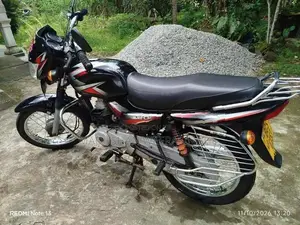 Bajaj CT100 2015