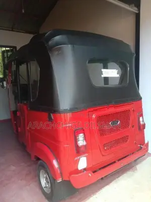 Bajaj RE 2025