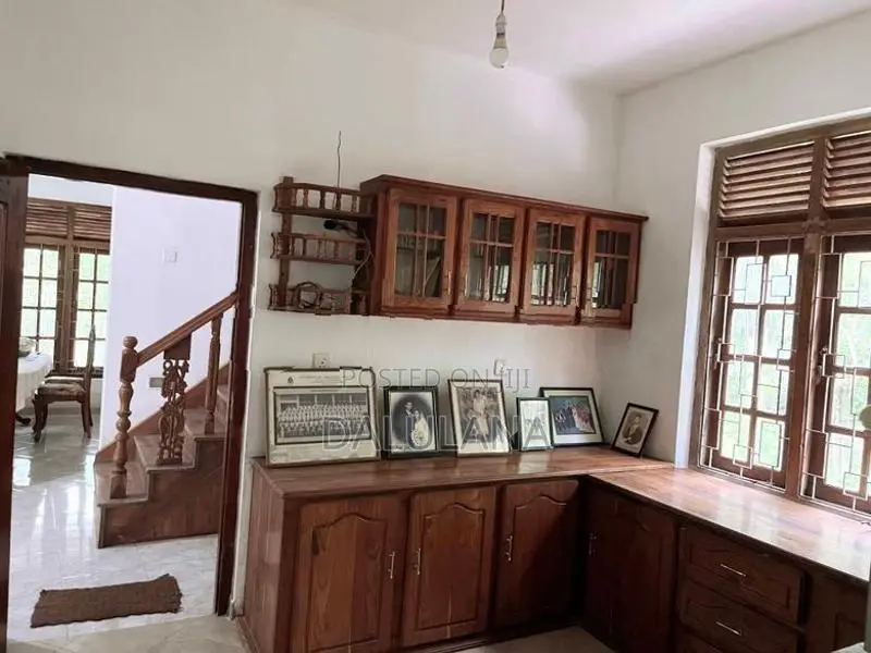 Two Story House For Rent In Mirigama
