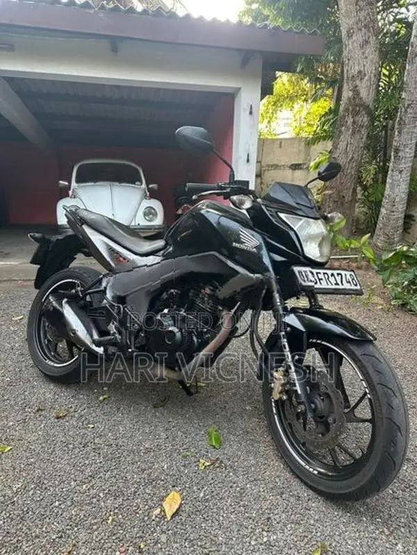Honda CB Hornet 2017