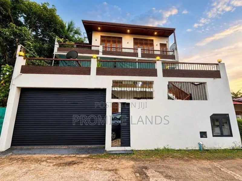 Luxury First Floor House For Rent In Wattala