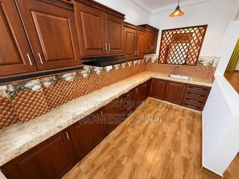 Luxury First Floor House For Rent In Wattala