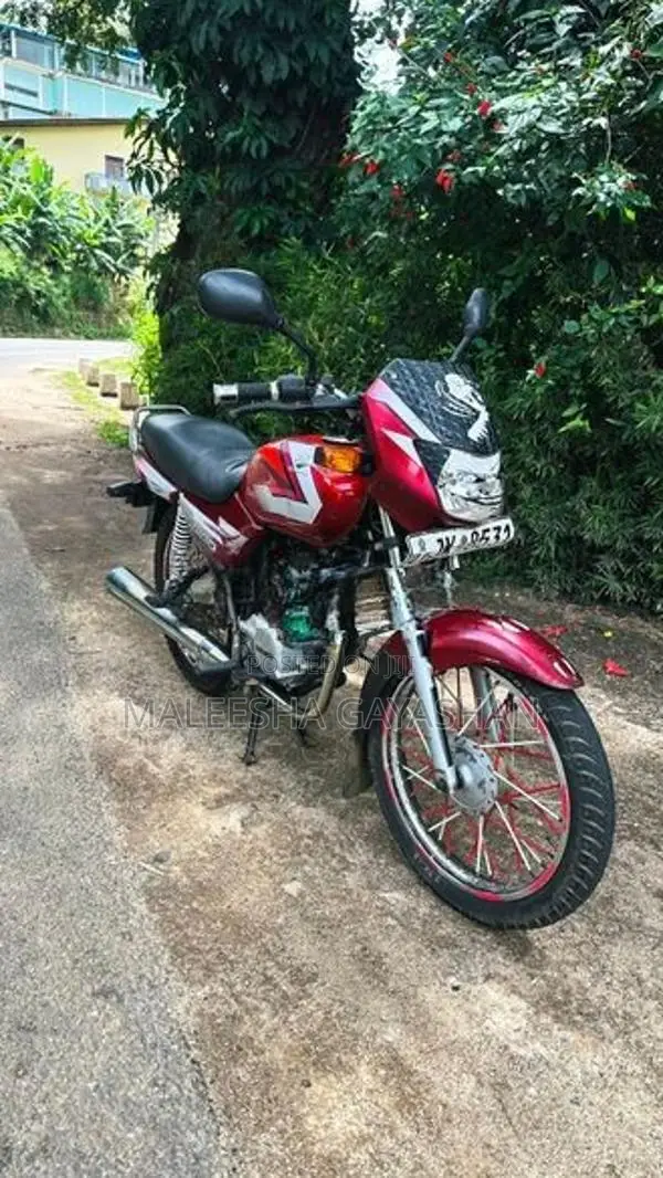 Bajaj CT100 2004