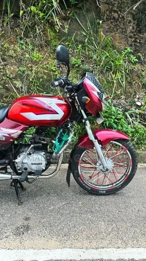 Bajaj CT100 2004