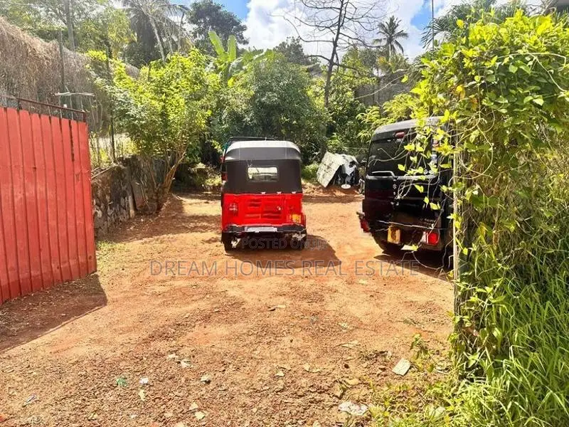 Land For Sale – Prime Location IN Hokandara Talawatugoda