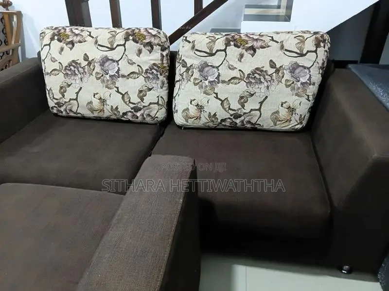 Damro Sofa Set