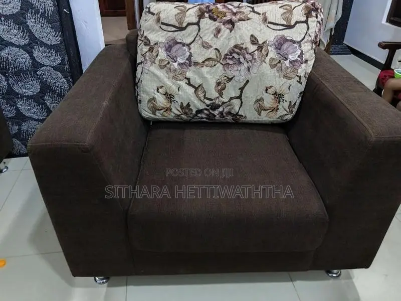 Damro Sofa Set
