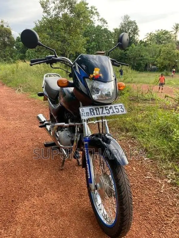 Bajaj CT100 2016