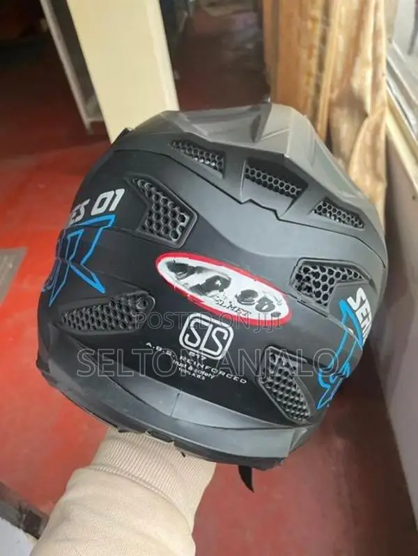 Gladiator Series 01 Helmet