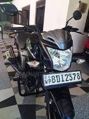 Honda CB Trigger 2016