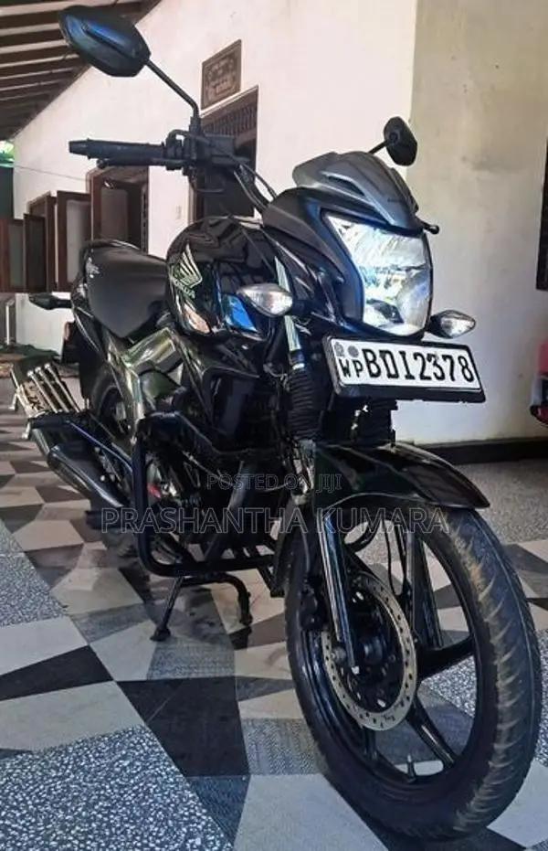 Honda CB Trigger 2016