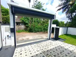 මනාඉඩකඩ ඇති තනිමහල් අලුත් නිවසක් විකිණීමට