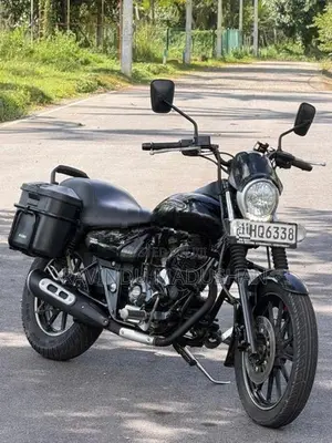 Bajaj Avenger Street 2019