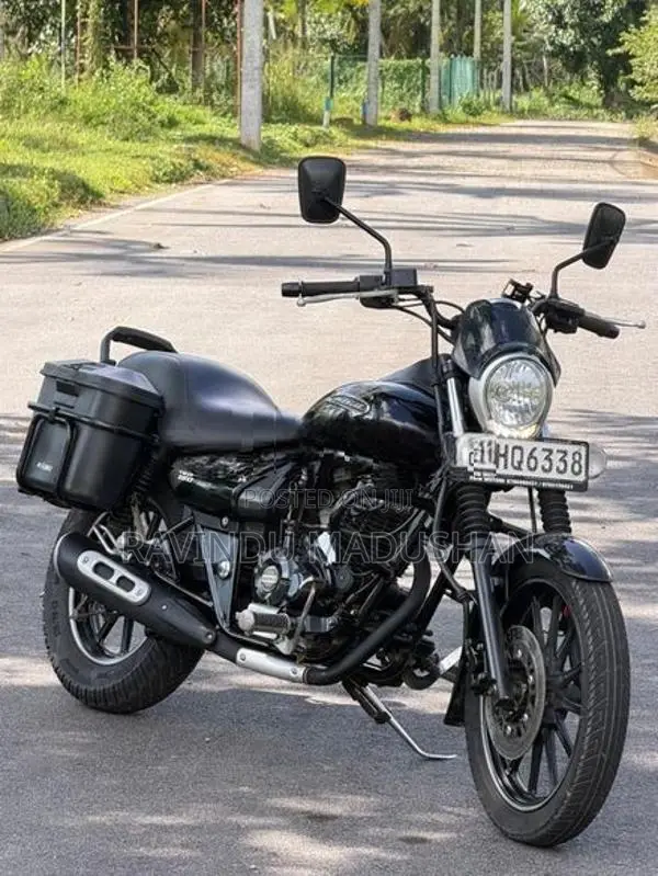 Bajaj Avenger Street 2019