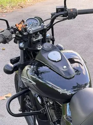 Bajaj Avenger Street 2019