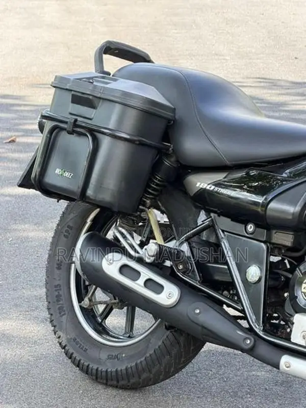 Bajaj Avenger Street 2019