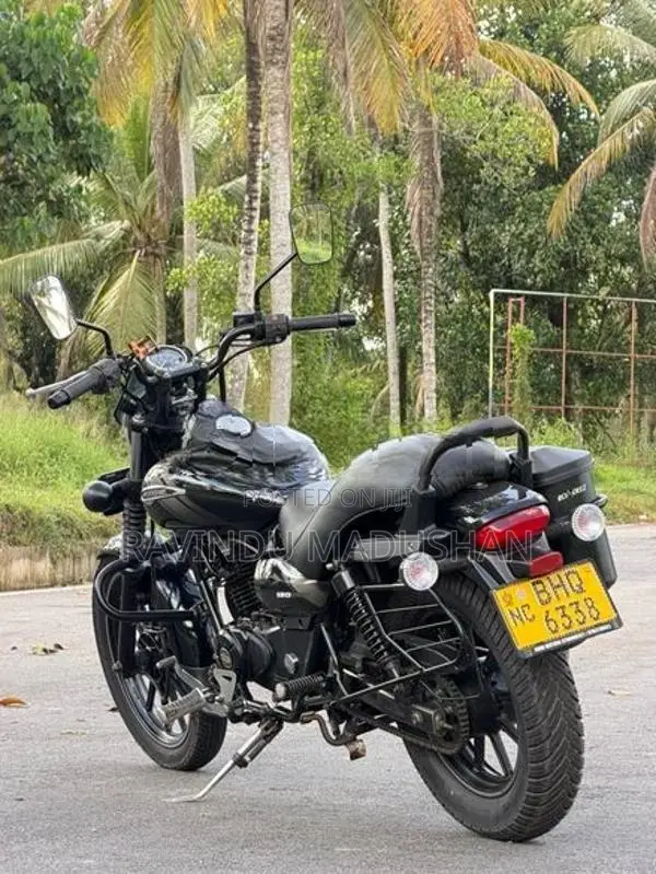 Bajaj Avenger Street 2019