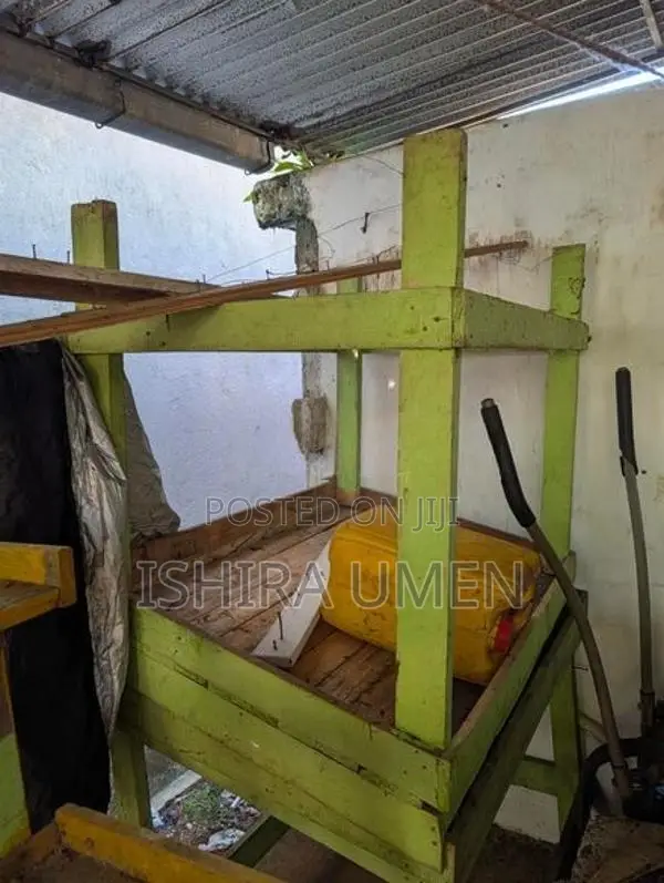 ලෑලි තට්ටු