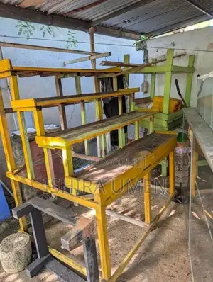 ලෑලි තට්ටු