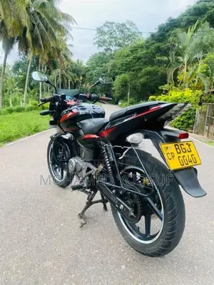 Bajaj Pulsar 180 2018