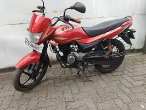 Bajaj Platina 100 2015