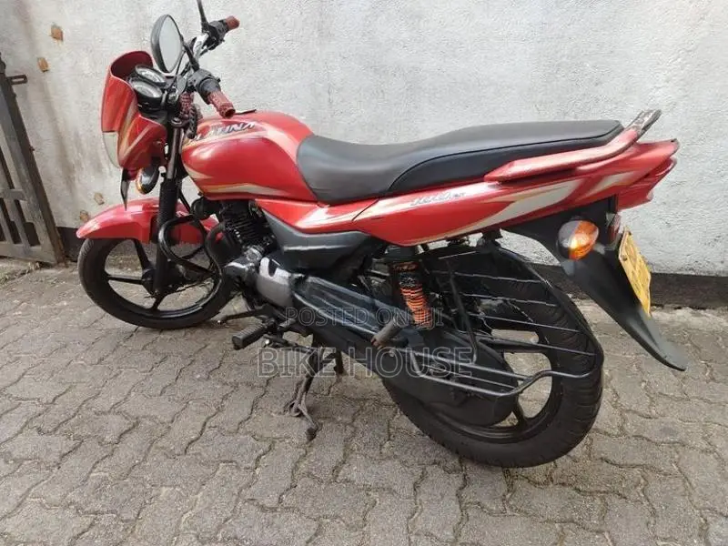 Bajaj Platina 100 2015