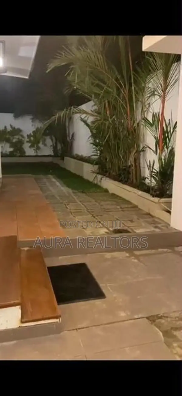 Luxury House for Sale – Nawala (p-365)