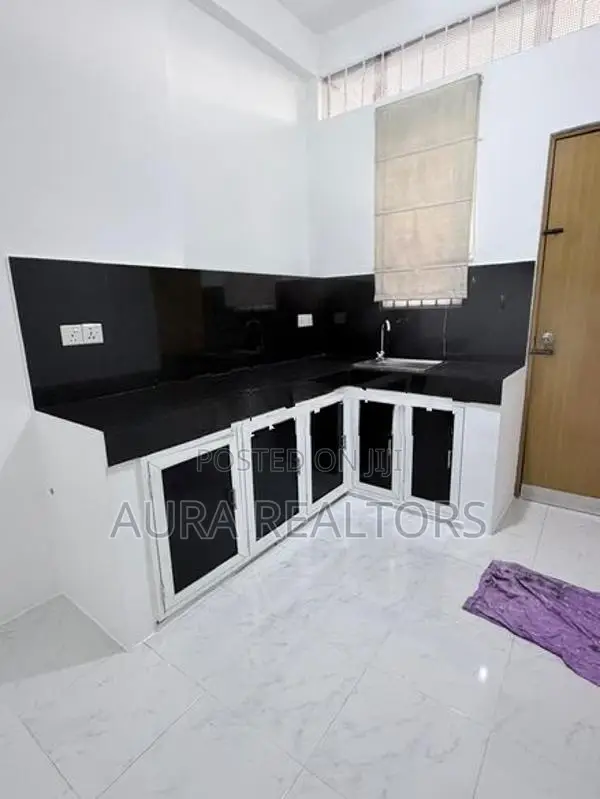 02 Bedrooms Apartment Type House For Rent In Colombo 5 (P-344)