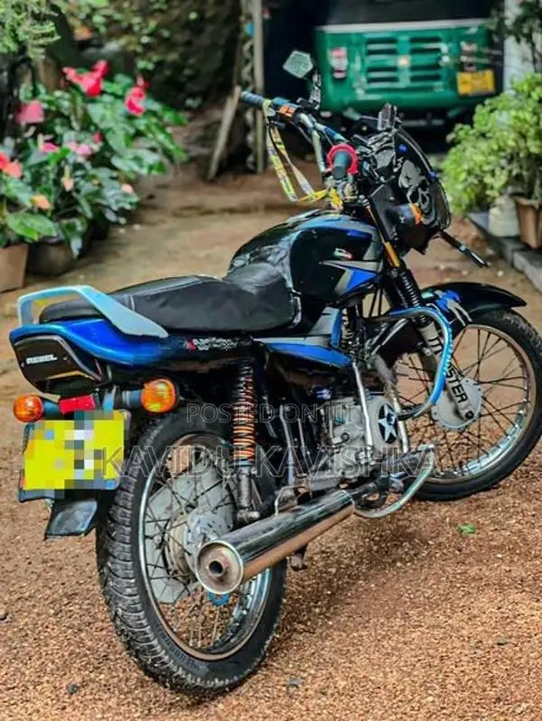 Bajaj CT100 2012