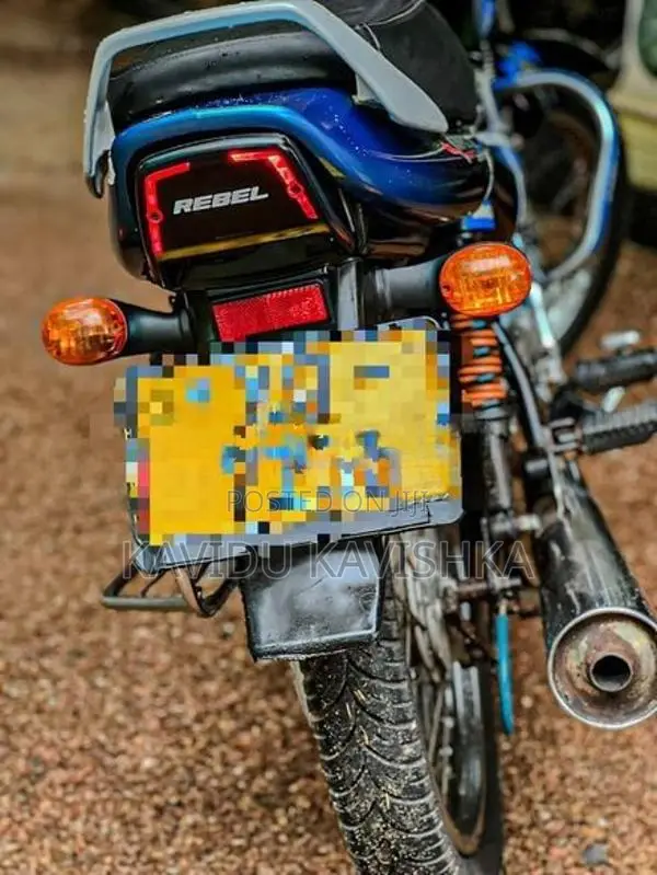 Bajaj CT100 2012