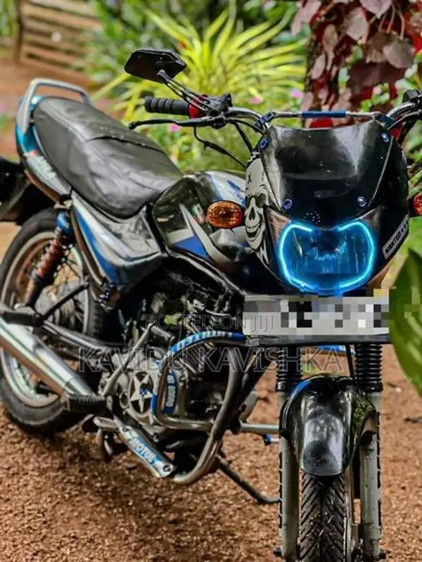 Bajaj CT100 2012