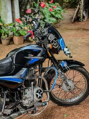 Bajaj CT100 2012